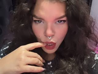 Sexo por webcam con Yourmajestyisme