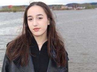 Sexo por webcam con Yukotackes