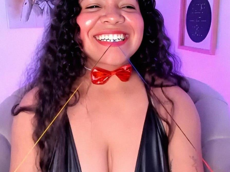 Yulesis_Bigboobs's profiel - Afbeelding n°0