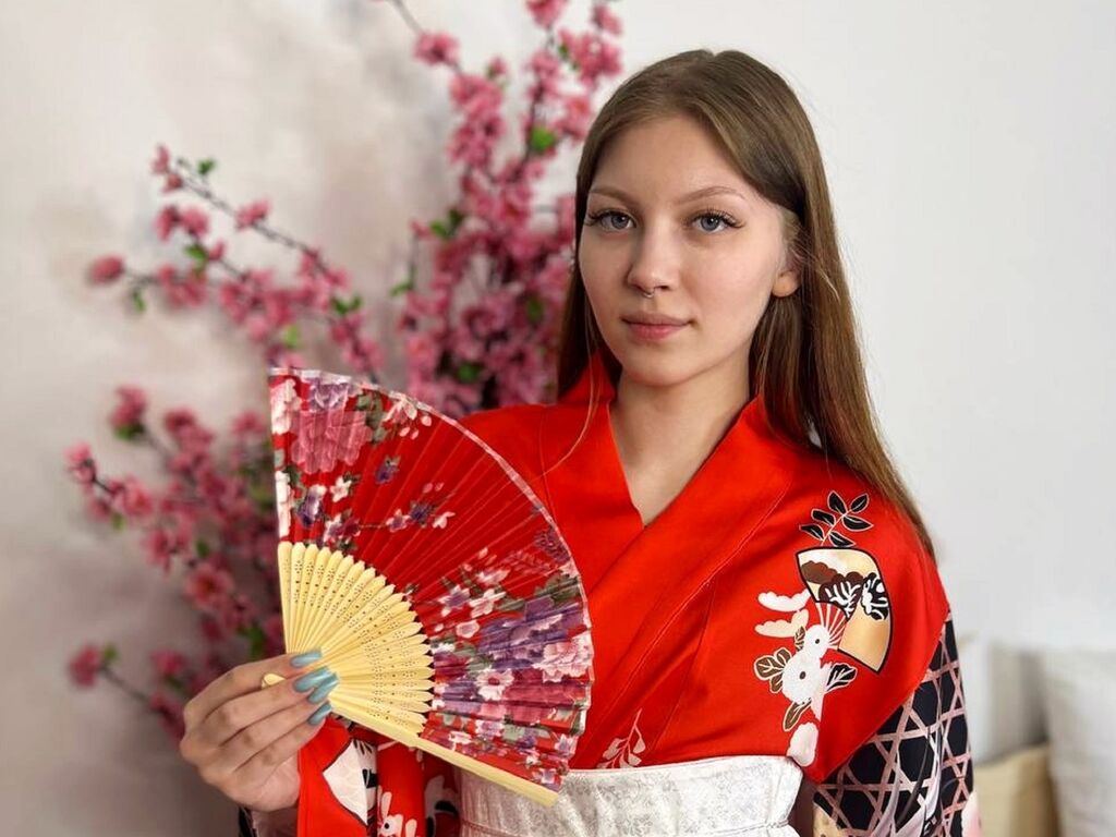 Yunalowe's profile - Image n°1
