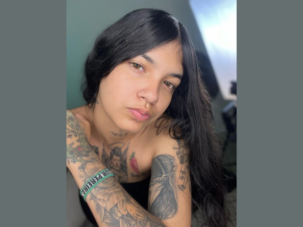 Yvonnemoons's profile - Image n°1