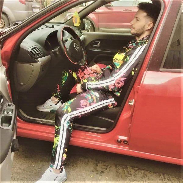 Perfil con Zach_Zachary - Imagen  n°65