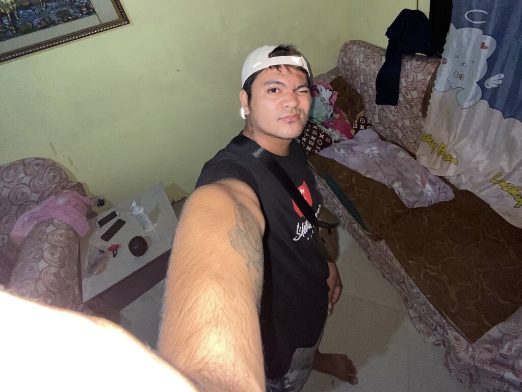 Zachmiller's profile - Image n°0