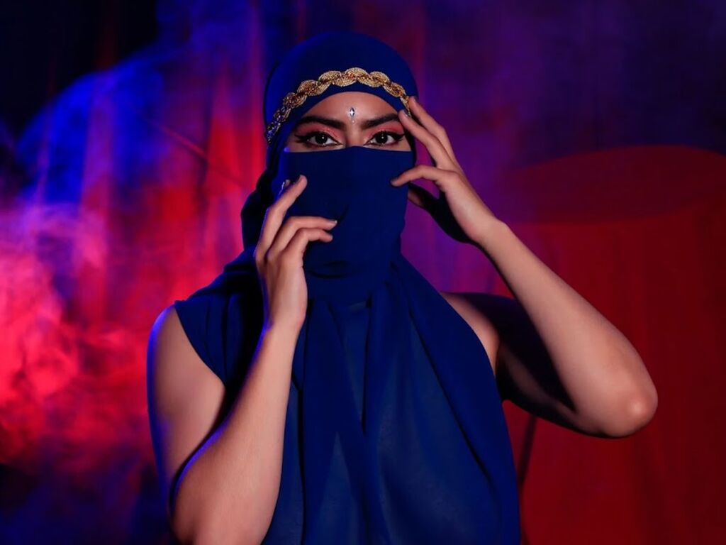 Perfil con Zaharanour - Imagen  n°1