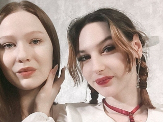 Zaraanddoris's Sexcam