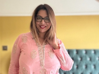 Webcam sex con Zarah_Housewife