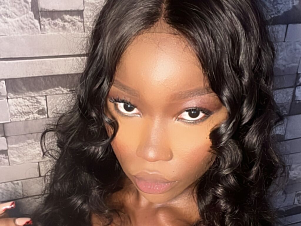 Zeeredmoon's profile - Image n°1