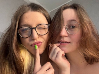 Sexo por webcam con Zeldaandlynna