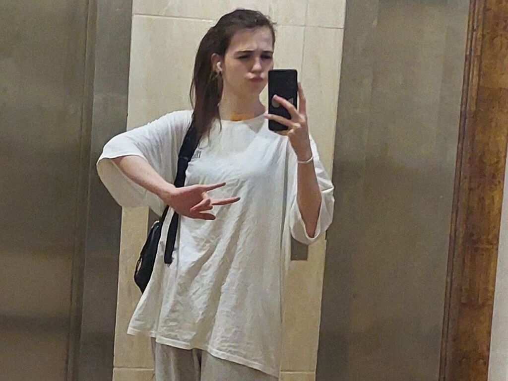 Zeldahickey's profile - Image n°0