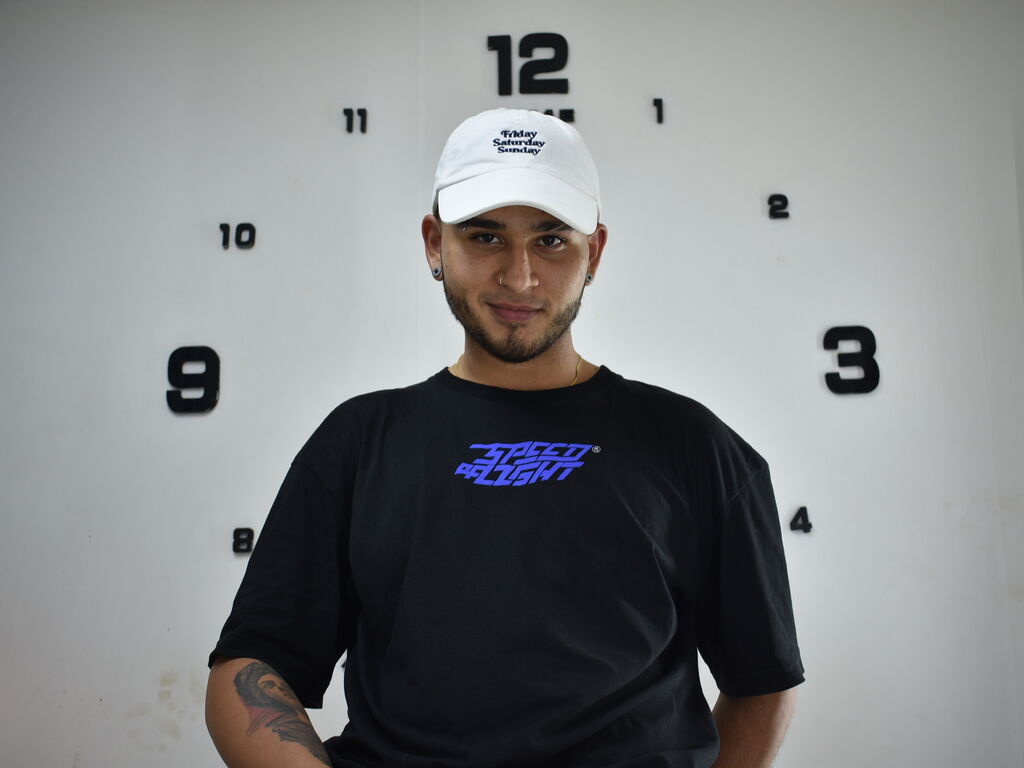 Zionarias's profile - Image n°1
