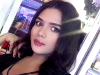 Sexo por webcam con Zoehecate