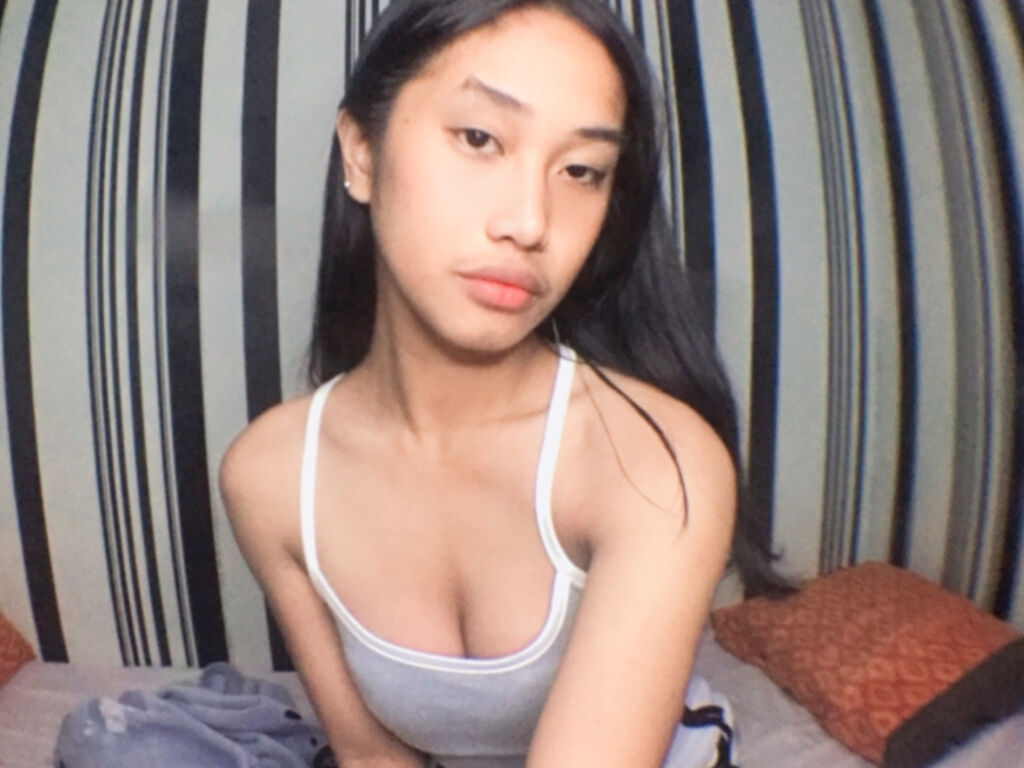 Zoeychavez' profilo - Immagine n°1